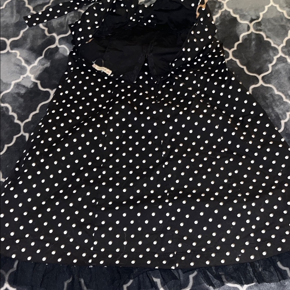 Forever 21 Black and White Spotted Midi Dress - Picture 5 of 5